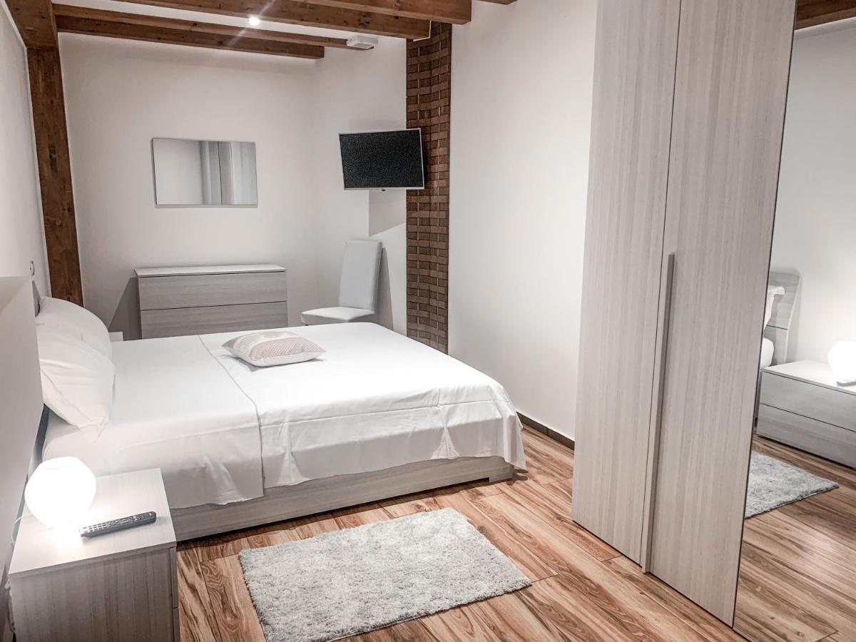 B&B Ma'Delina Settimo Milanese Eksteriør bilde